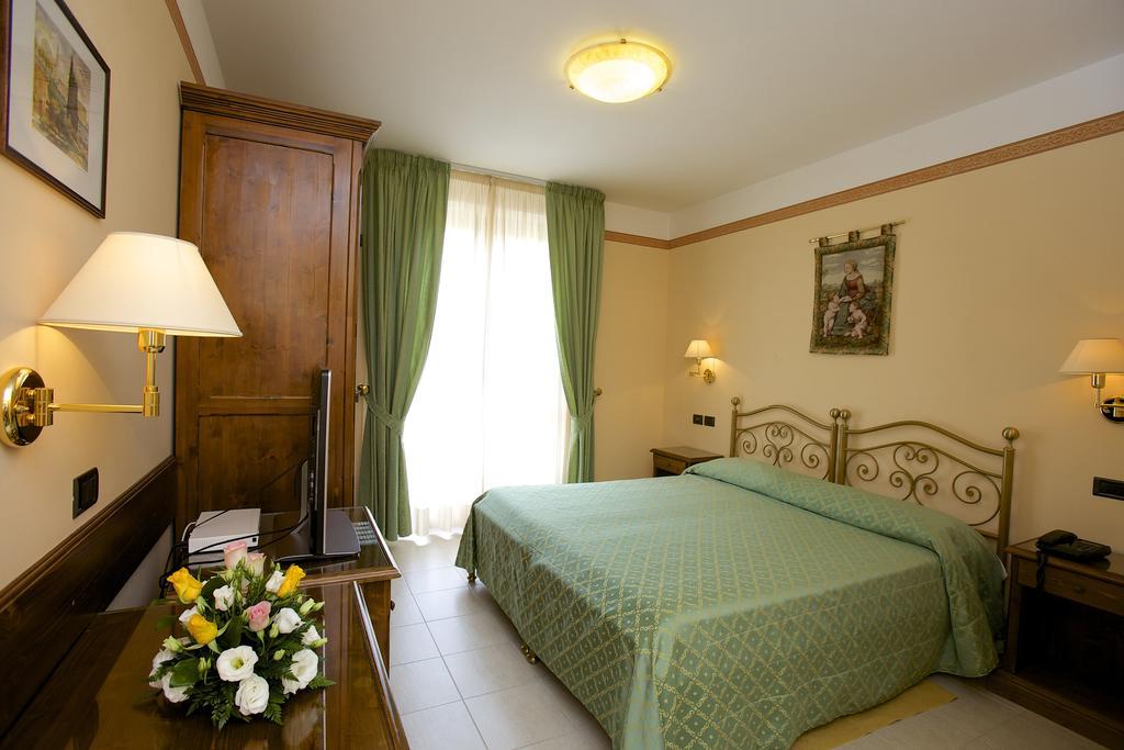 Campiglione Hotel Assisi Ruang foto